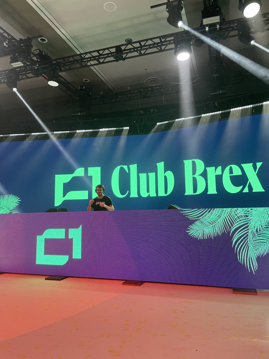 TyyRob3's tweet photo. There are too many people who made Brex what it was for me, but a few I want to thank publicly --@pedroh96, @artlevy, @MarcoRonning, @conorbradshaw, @shaig, @M___Morgenstern, @JeanineSuah &amp; so many more.

This is bittersweet to write but I will forever be a Brex stan! https://t.co/lMYkJMZACH