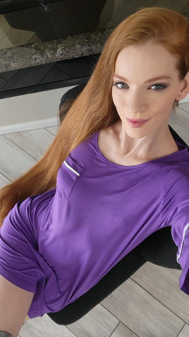 Slayin in sleepy   On set as a sleeping extra for @Brazzers today. https://t.co/M52JtCtD18<a href="/tag/mvsales"class="tags"><span>#mvsales</span></a>