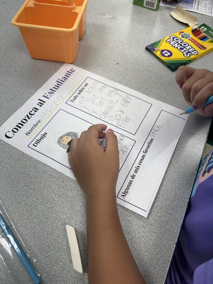 BilingualCDiaz's tweet photo. Happy First Day of School @KomenskyLions! So many smiling faces eager to tell their teachers all about themselves!

#komenskylionpride #orgulloleoneskomensky #d100inspires #d100inspires https://t.co/aII55gFaQD
