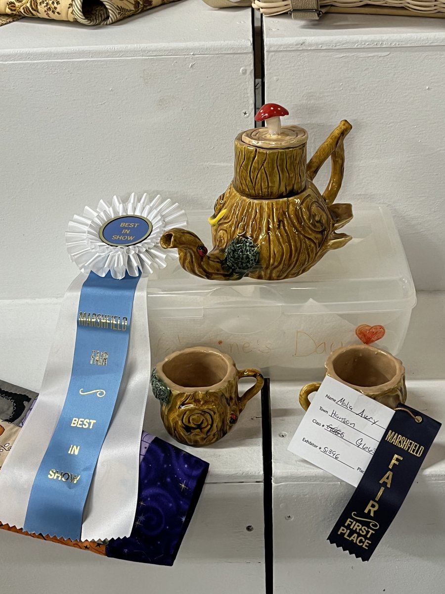 Congratulations to Malia Avery '23 who won Best in Show at the Marshfield Fair. So happy to see her hard work and talent recognized. #WHArtsMatters #WHPanthetPride