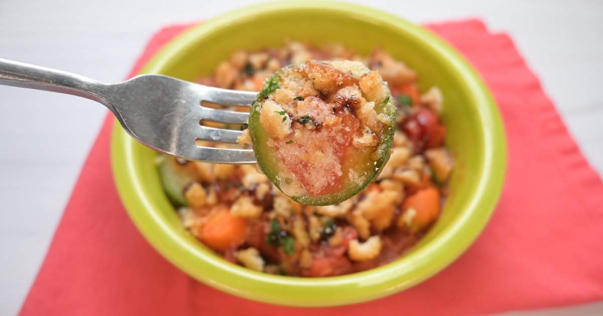 "🌱 Looking for a quick &amp; nutritious meal? Try this Microwave Veggie Crumble! Packed with veggies and topped with buttery croutons, it's the ultimate comfort food in minutes. #Vegetarian #EasyRecipe #HealthyEating 🍅🥦🍽️" justmicrowaveit.com/how-to-make-a-… via <a href="/justmicrowaveit/">justmicrowaveit</a>