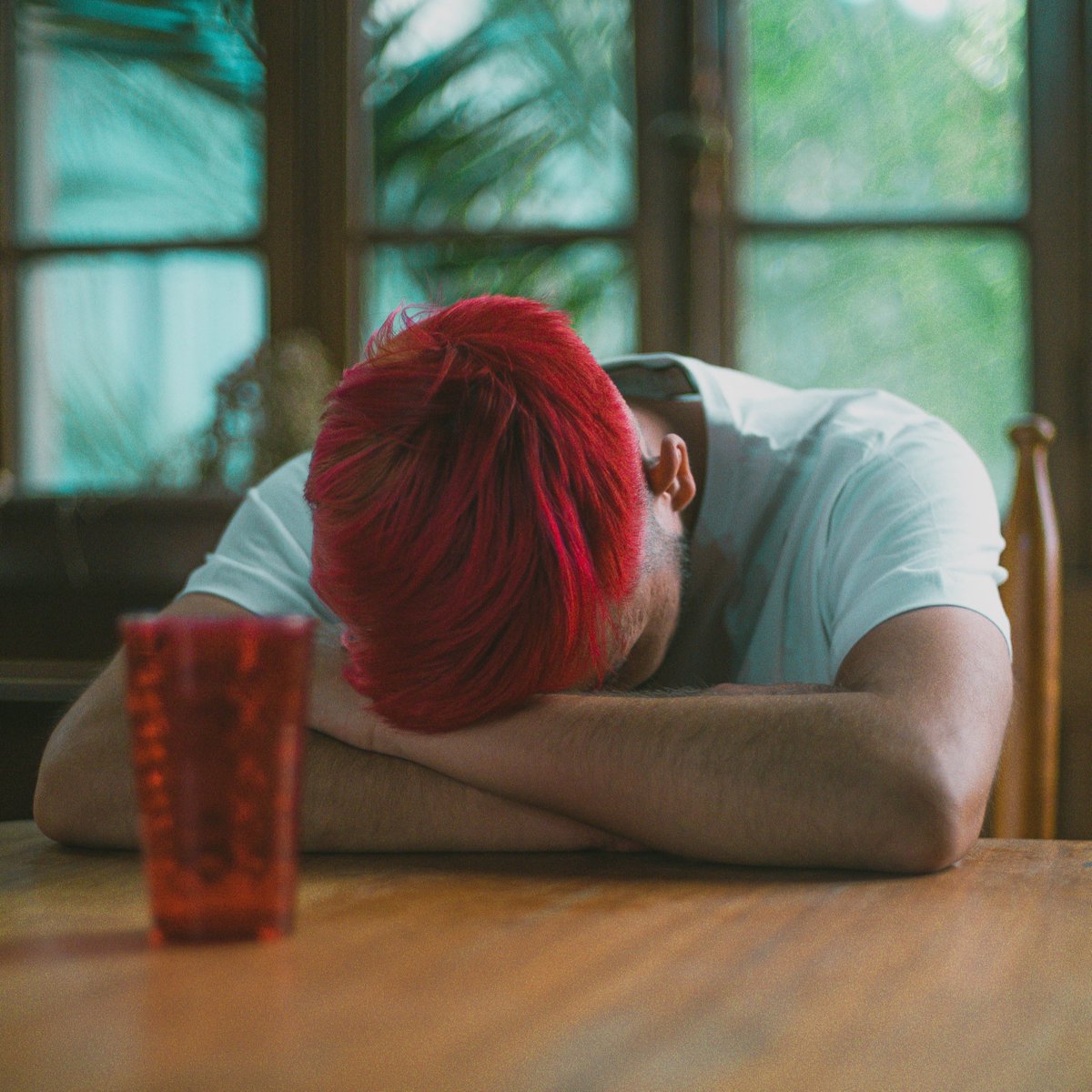 HÄLSA • Ångest är en helt naturlig känsla, det är bara kroppen som försöker överleva. Din ångestsvett luktar dock mer än svett från fysisk träning. vadvivet.se/angest

#ångest #hälsa #vadvivet