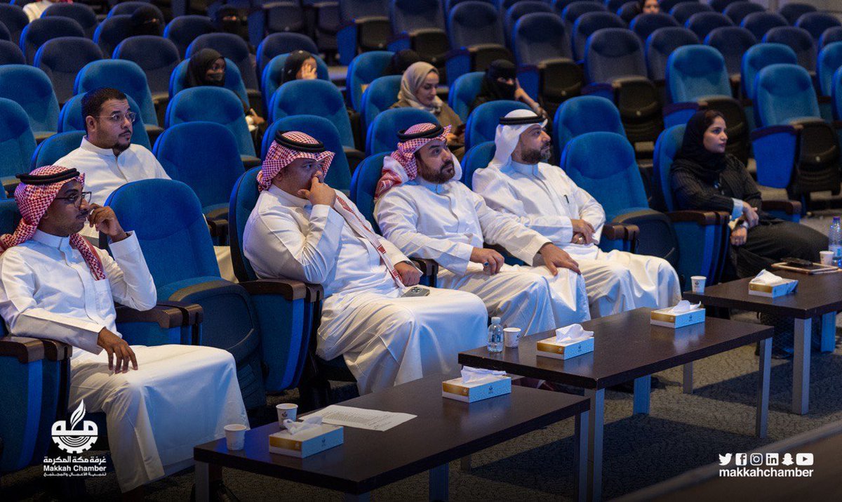 MakkahChamber's tweet photo. أقامت #غرفة_مكة المكرمة بالشراكة مع مجتمع جوجل السعودي للمطورين ومجتمع النساء الرائدات في التقنية اللقاء الحواري "طَوْر التقنية" الذي يهدف الى رفع المستوى المعرفي بالإمكانيات التي تتيحها صفحات تطبيقات وتطبيقات الإنترنت بحضور امين عام الغرفة المهندس عصمت معتوق. https://t.co/mPAgyzj7Sd