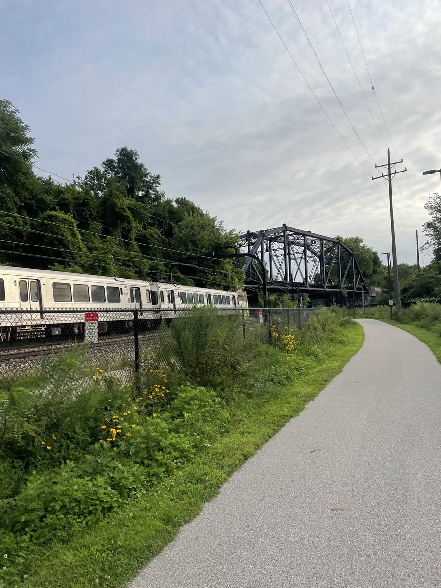 chrisronayne's tweet photo. Great having friends along this amazing corridor of #CLE
TY Bob! Picked up another rider & colleague Trevor on the Bridge and biked right into @CuyahogaCounty Public Works & @countyplanning today ๐ฒ ๐ฒ
#RedLineGreenway a great way to go. https://t.co/RZx2TbreFo