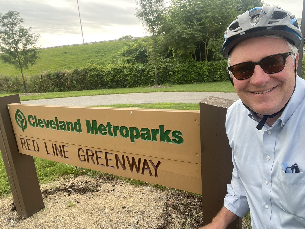 chrisronayne's tweet photo. Great having friends along this amazing corridor of #CLE
TY Bob! Picked up another rider & colleague Trevor on the Bridge and biked right into @CuyahogaCounty Public Works & @countyplanning today ๐ฒ ๐ฒ
#RedLineGreenway a great way to go. https://t.co/RZx2TbreFo