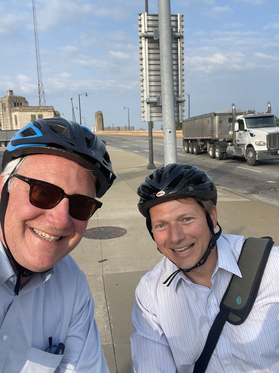 chrisronayne's tweet photo. Great having friends along this amazing corridor of #CLE
TY Bob! Picked up another rider & colleague Trevor on the Bridge and biked right into @CuyahogaCounty Public Works & @countyplanning today ๐ฒ ๐ฒ
#RedLineGreenway a great way to go. https://t.co/RZx2TbreFo