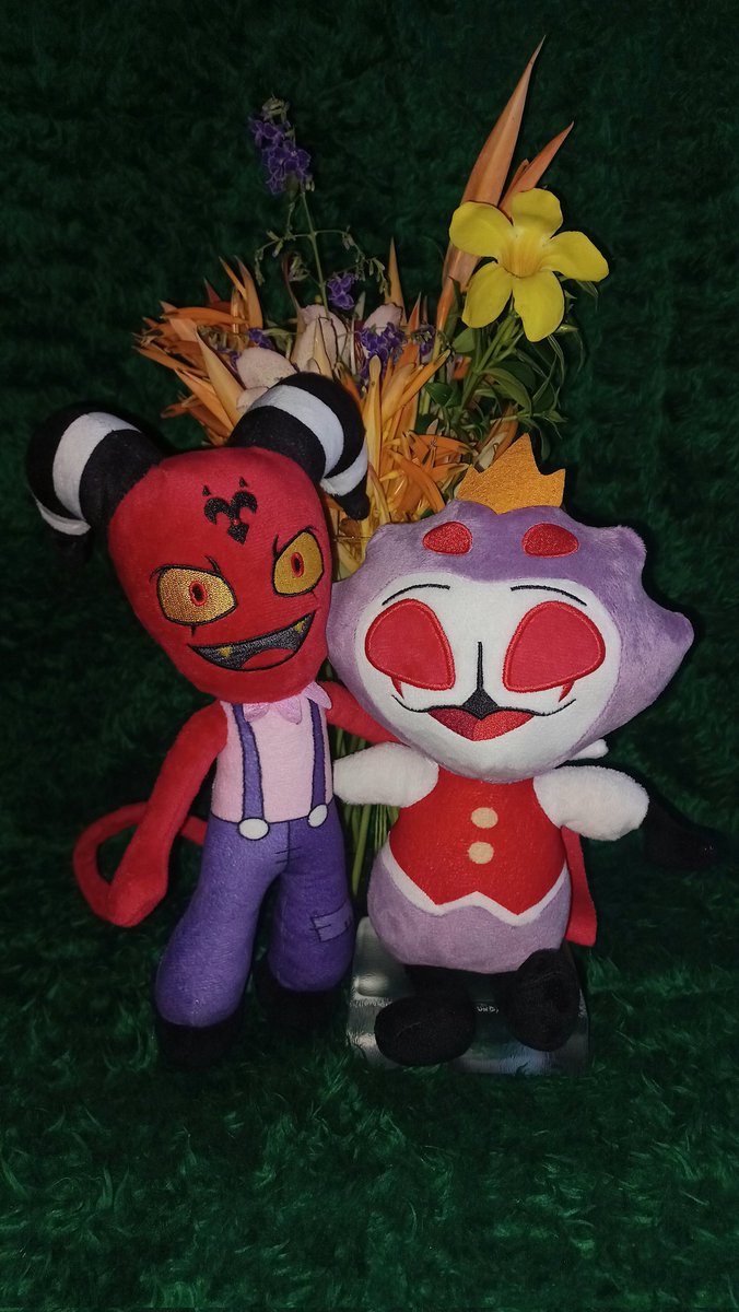 GeorgianaArizm1's tweet photo. #CandyGinaArizCas 

Quien diría que los demonios podrían ser tan lindos y adorables ☺️😍🥰

#HelluvaBoss #HelluvaBossStolas #Stolas #BabyStolas #BabyBlitzo #HelluvaBossBlitzo #Blitzo #Blitzy #Stolitz #StolasxBlitzo #Fotos #BlitzoxStolas #PríncipeStolas #PrinceStolas #Vivziepop https://t.co/h3FoG3CHAy