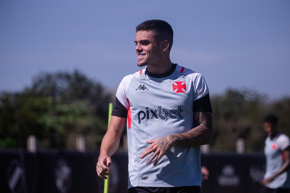 VascodaGama's tweet photo. 😁💢

📸: Leandro Amorim | #VascoDaGama https://t.co/SPAHHAopU4