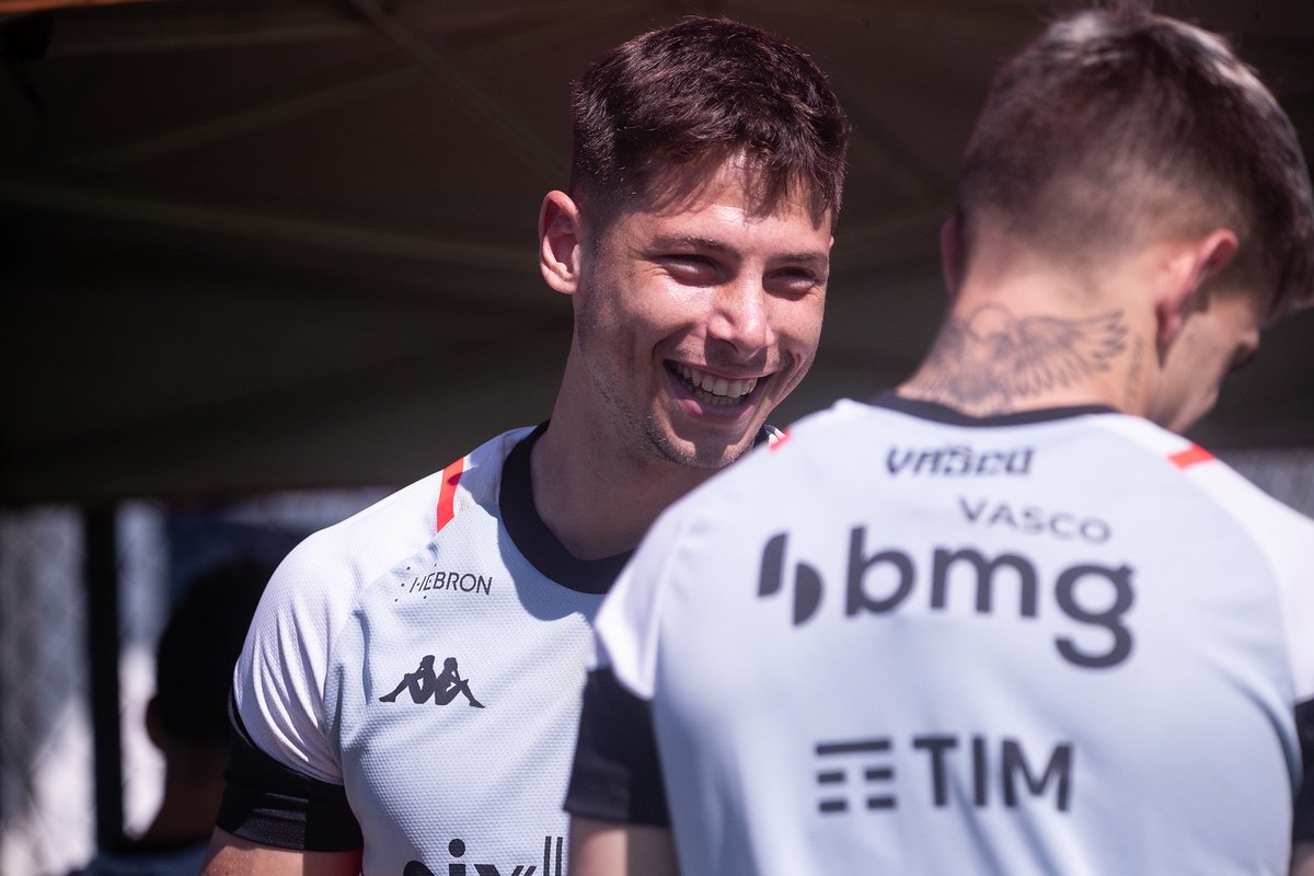 VascodaGama's tweet photo. 😁💢

📸: Leandro Amorim | #VascoDaGama https://t.co/SPAHHAopU4