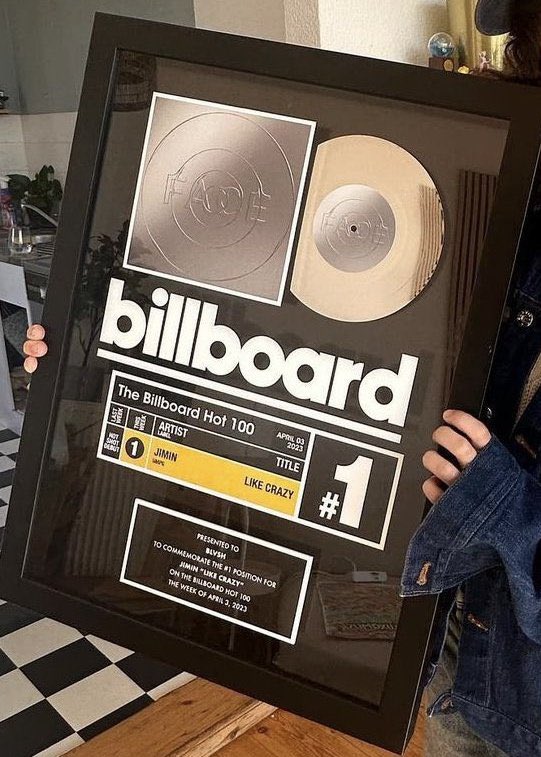 koominrm's tweet photo. BTS PAVED THE WAY porque el primer solista de k-pop en encabezar el #1 en Billboard Hot100 de EE. UU. fue un mismo miembro de BTS: Jimin hizo historia con “Like Crazy” y fue el primer integrante en su debut como solista en liderar ese #1 aquel 08 de Abril de 2023. https://t.co/z2o9sBOpFm