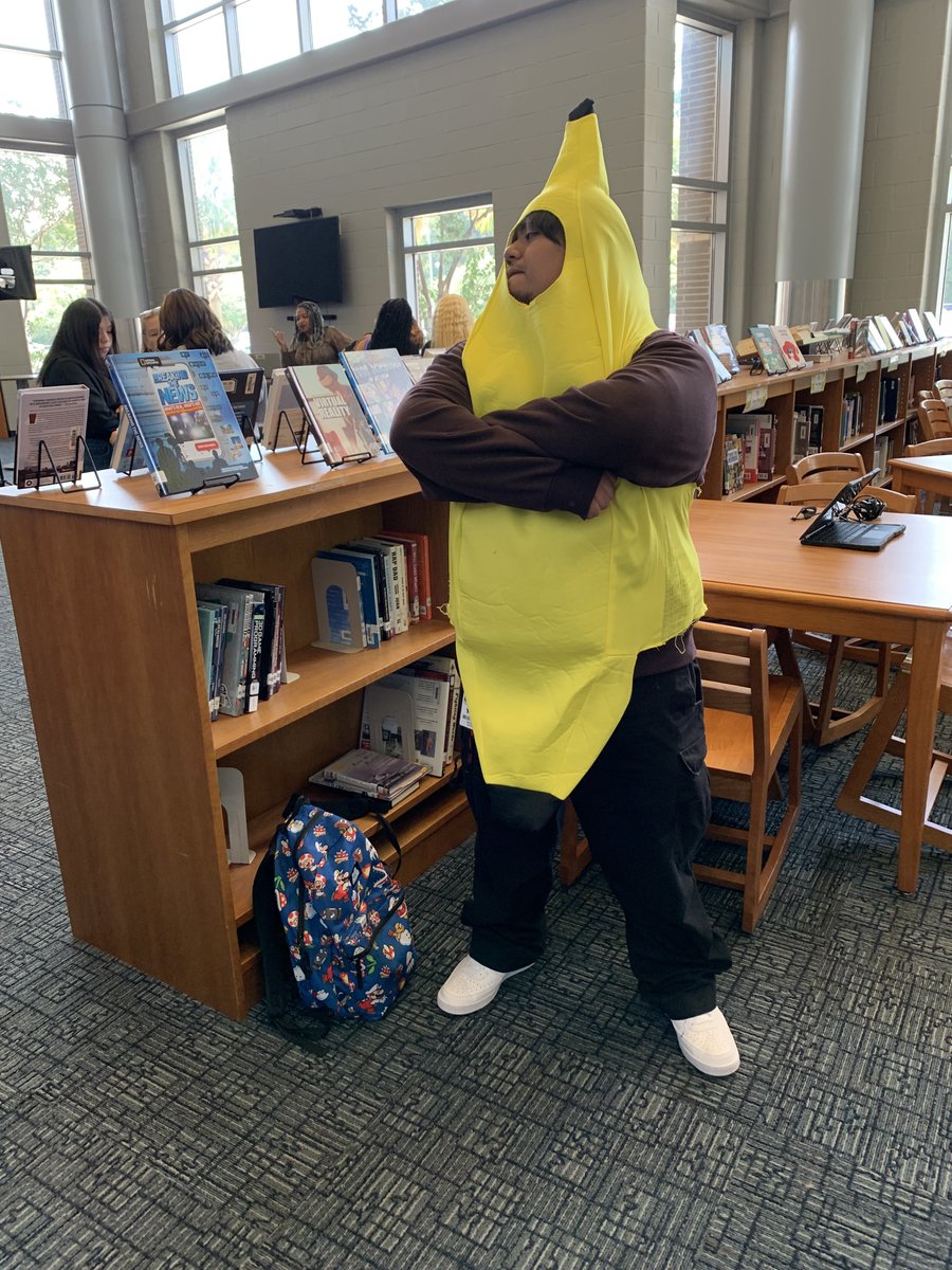 RBStallMedia's tweet photo. IT IS BANANAS IN THE STALL LIBRARY TODAY...LITERALLY!
@SCASLNet @VOCALCCSD @CCSDConnects @christyjames331 https://t.co/YZClesse0w