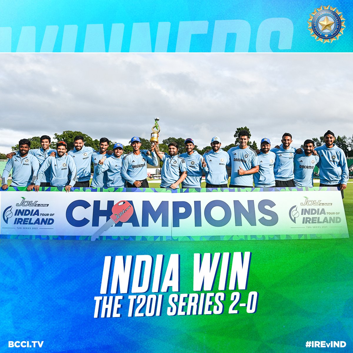 All smiles here in Dublin as #TeamIndia complete a 2-0 T20I series win 😃🙌

#IREvIND
