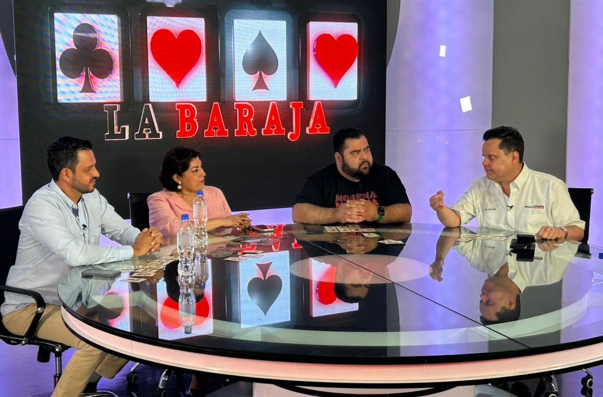 lic_aguadohdez's tweet photo. Muchas gracias por el espacio en #LaBaraja con mi amiga Brenda @maurer08
Muy padre ejercicio de debate...
Por mucho es #MejorMarcelo y ganará las 5 encuestas... https://t.co/bqYnHEWdcF