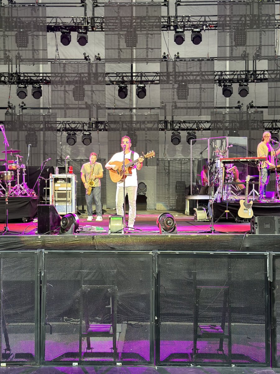 Nothing better than <a href="/ofarevolution/">O.A.R.</a> in Chicago on the lake! Made my night boys :) Come back soon!