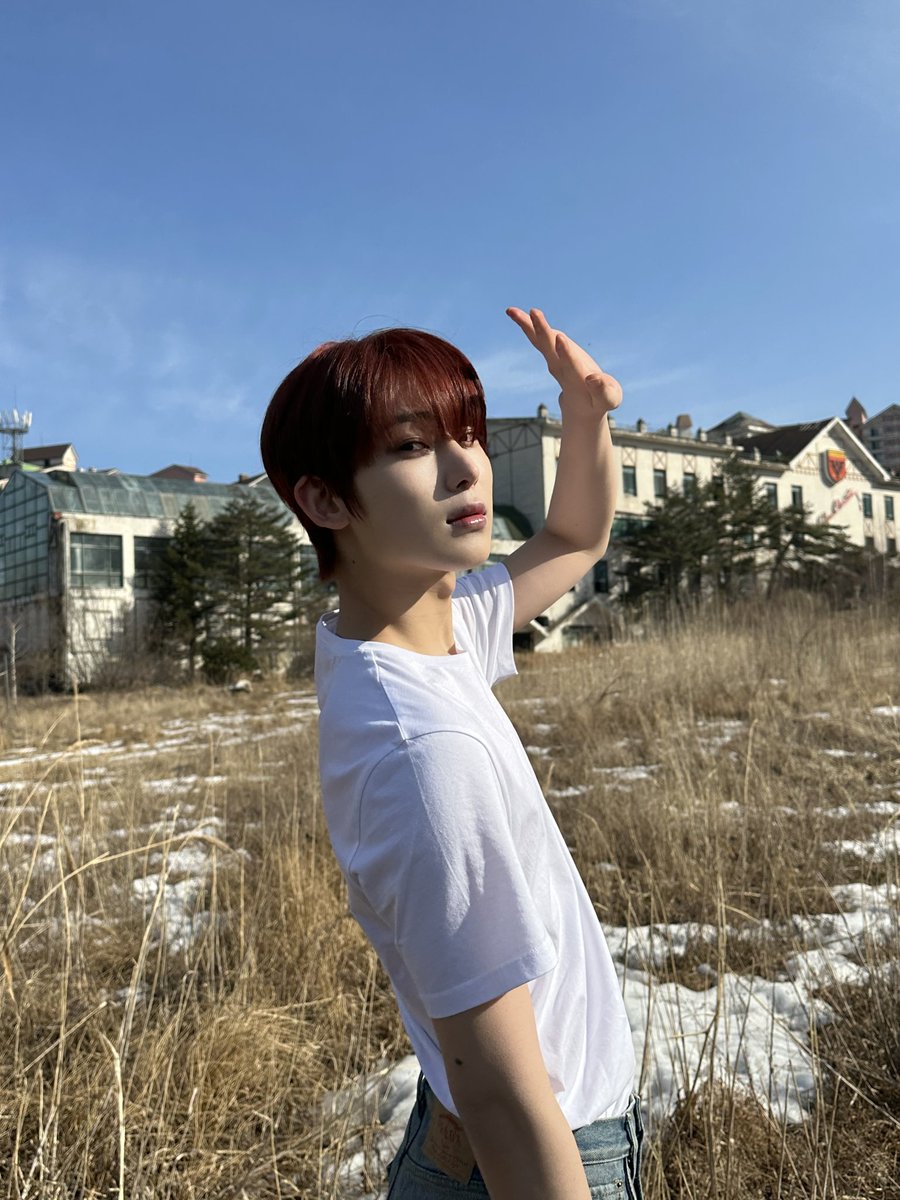 [ DAY 4 ]
  new!! 

  Hi i'm rie looking for friends and  
interactive filo moots!! :) 

➤ she/her | 06 | 🇵🇭 | minor | esfj
➤ new to #stantwt / #kpoptwt
➤ mostly enhypen but any fandom are welcome !! safe space for you ^-^

♡ / ↻ to spread and to be moots :) ty!