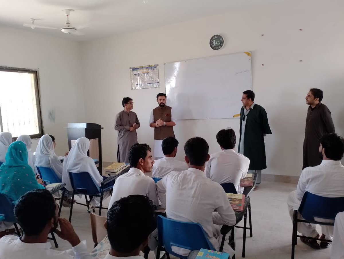 Aurangtweets's tweet photo. Paid a visit to College, Boys school, RHC and other health facilities at hoshab.Contractual employee issue resolved in today's Health Committee meeting whereas solar pannels to RHC will be provided soon IA.Appreciated the doctor who has been working at hoshab for the last 3 yrs https://t.co/CNkiG5UEwn