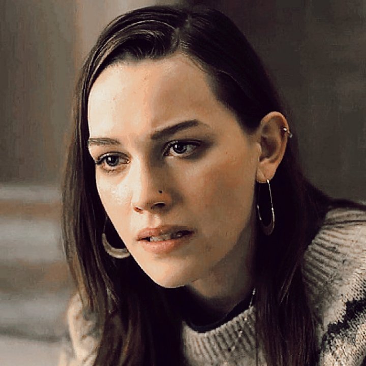 ㅤ
 ﹙⌕﹚𝐻𝐴𝑉𝐸 𝑌𝑂𝑈 𝑆𝐸𝐸𝑁
ㅤㅤㅤ 𝑇𝐻𝐼𝑆 𝑃𝐸𝑅𝑆𝑂𝑁 ?

ㅤㅤ→ 𝗙𝗔𝗡𝗧𝗜𝗡𝗘 𝗕𝗔𝗟𝗭𝗔𝗖 ｡

ㅤ▢;  Hija mediana de Adrien Balzac y Gina Mercier
ㅤ▢;  Hermana de Jean y Christine
ㅤ▢;  Trabajo a eleccion
ㅤ▢;  26 años ; en #Freerol

ㅤㅤㅤㅤㅤ ─── 𝖱𝖳﹢𝖬𝖦
ㅤ