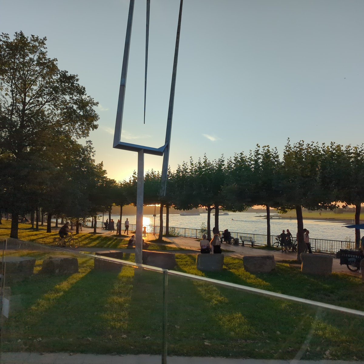 Parlamentarischer Abend im Landtag NRW: Wohnungswirtschaft meets Landespolitik

#VdW #Wohnen #Wohwi #NRW #guteswohnen #bezahlbar #klimagerecht #Wohnquartier