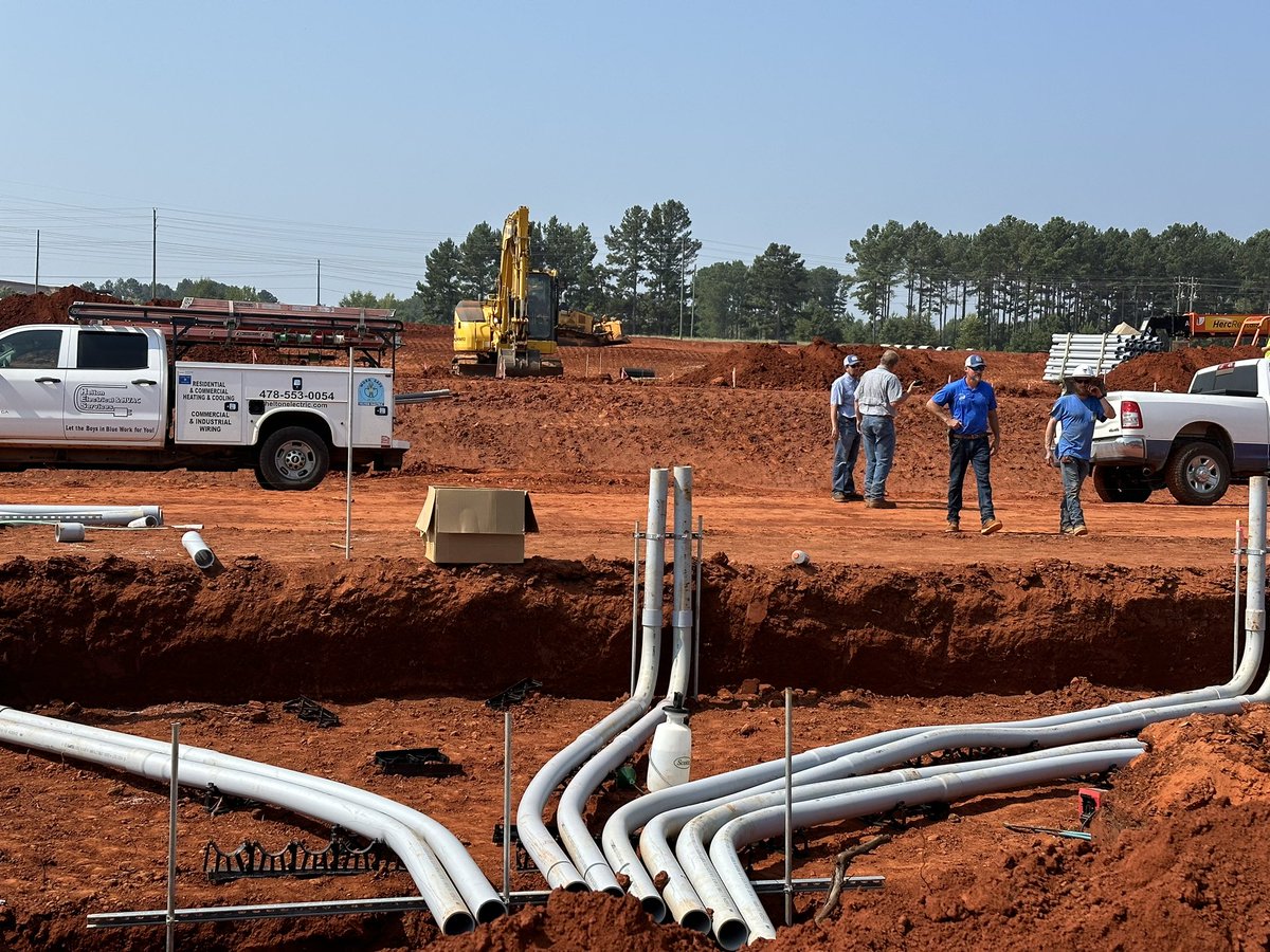 ZachKBradford's tweet photo. Building the infrastructure of the future in Sandersville, GA #bitcoin 

Local crews working hard &amp; making swift progress on the site expansion.  Concrete &amp; foundation work is expected to start  next week.   

@CleanSpark_Inc  @Sandersville_GA https://t.co/JDnSvziJQh