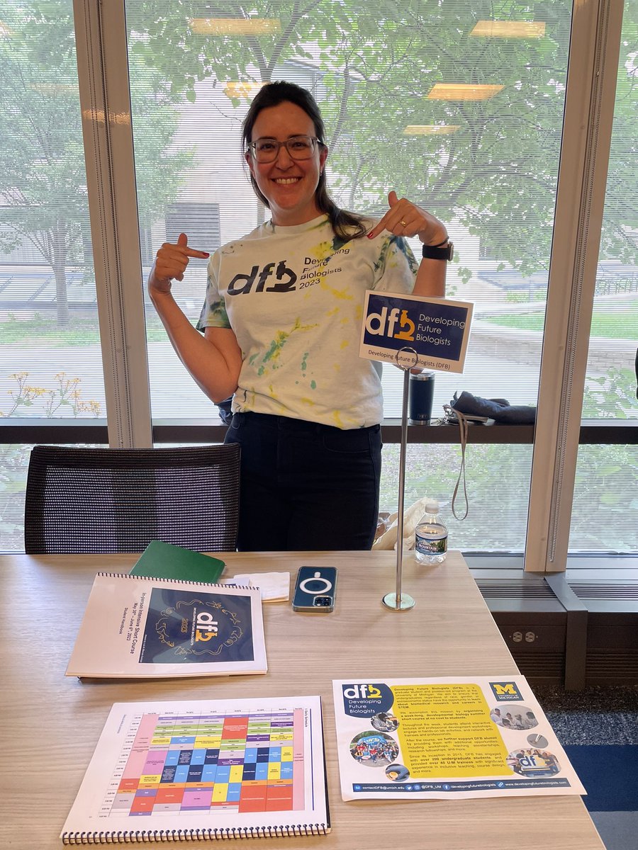 DFB_UM's tweet image. We had a great time welcoming the incoming #PIBS students today!! 🤩 If you want to join the #DFBteam instructors applications are open until September 1st 🥼🐭🐣🧬 For any questions reach out to us at contactdfb@umich.edu
