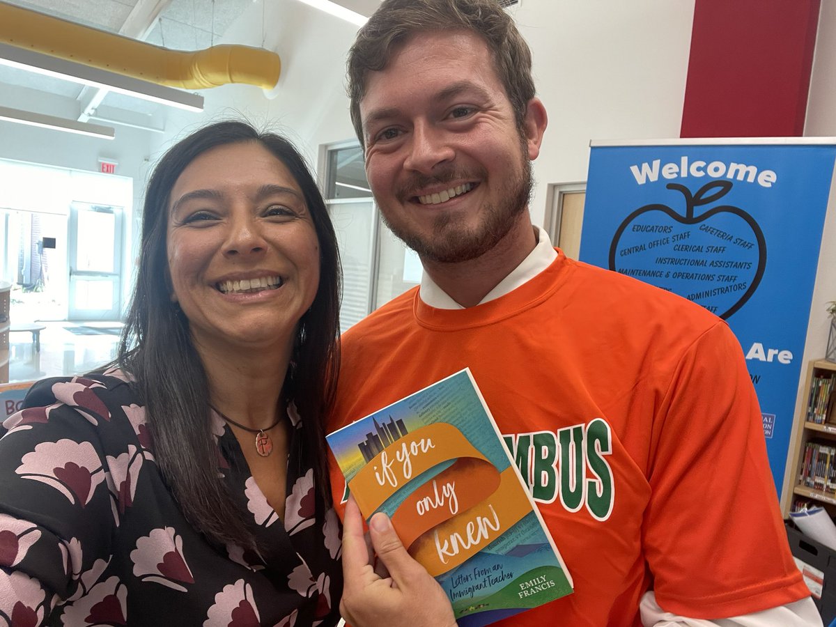 emilyfranESL's tweet photo. Thank you, Columbus County Schools for having me today!! 🙏🏽🔥 #LetsDoThis #IfUonlyKnewBook
@colcoschools #CoCoConvo23 https://t.co/o0cB4iic7E