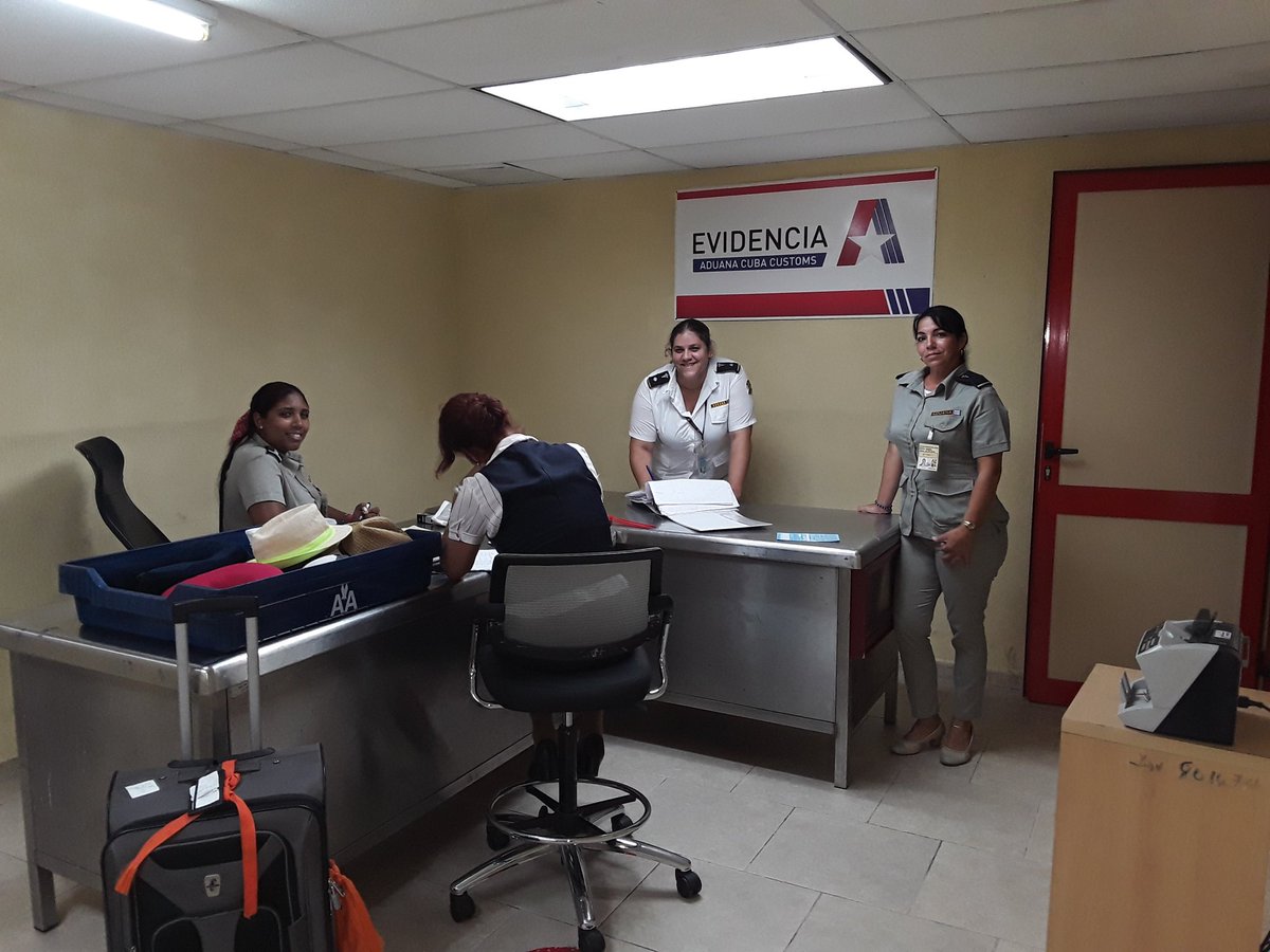 📌La <a href="/AduanaYumurina/">Aduana Matanzas</a> se suma a las felicitaciones💐 por el #63AniversarioFMC  a ellas👭 que 🎆iluminan el camino 💪victorioso hacia las conquistas de la Revolución con el espíritu de Mariana, Celia y Vilma: A por la gloria... Felicidades🎉! #MujeresEnRevolución #VivaLaFMC