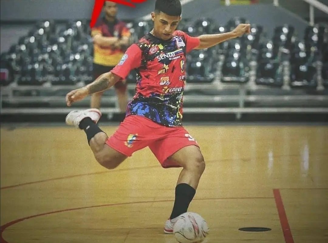 david5985's tweet photo. Con las buenas tardes Futsaleras 🔥⚽😎
Una BOMBA de mercado. Después de un torneo apertura discreto, donde gozó de poca continuidad en Tigres Futsal, Maikel "el niño" Torres es jugador de Centauros de Caracas para el Torneo Clausura 2023.

Fichajazo el del cuadro capitalino. https://t.co/9fkGF5En40