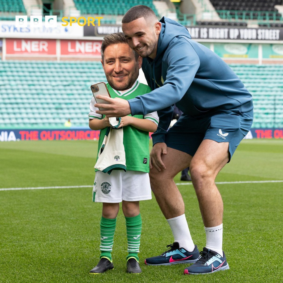 GarySmithJnr's tweet image. This has killed me! 🤣🤣🤣👏🏻👏🏻👏🏻

📸 @mikeyavfc19 

#AVFC