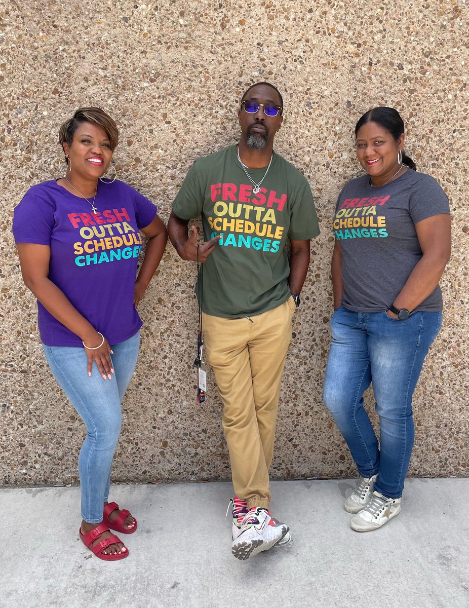 QV_Raiders's tweet photo. The schedule change request window has successfully closed. ❤️ Our counselors are amazing! #KnowYourImpact #QKnows https://t.co/whRBdtjhH7