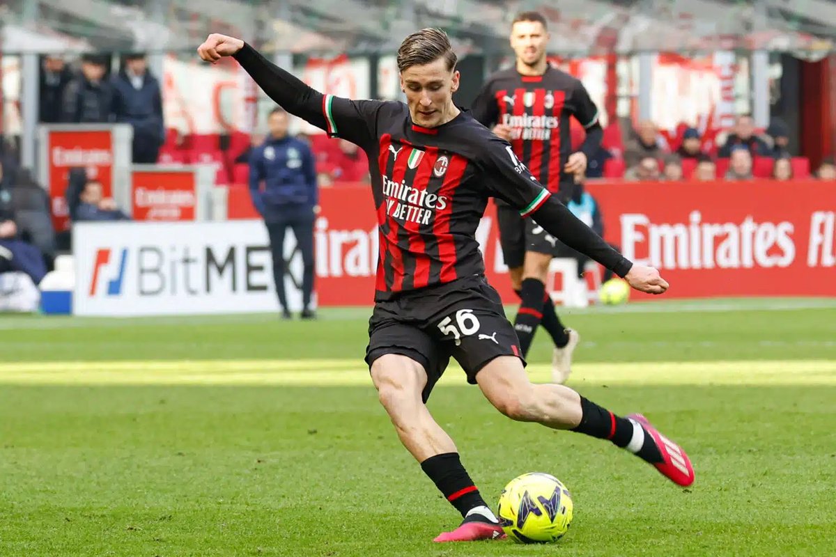 SantiagNarvaez's tweet photo. 🔥 Alexis Saelemaekers FIRMARÁ por el Betis hasta 2027 + año opcional hasta 2028 🤝🟢

▶️ El Milán espera una oferta para dar LUZ VERDE a la venta del belga 👉✅

🔝@NicoSchira 

#ACMilan #Betis #Mercato #Fichajes https://t.co/Pl3qRTvC9X