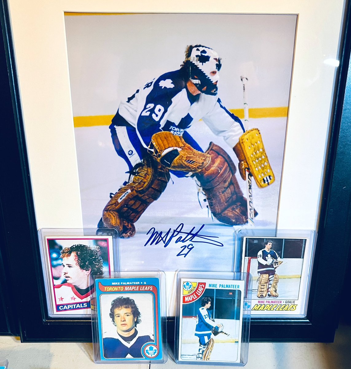 oldhockeycards's tweet photo. Win or lose, this guy made a big impact on us goalie fans. I think one of my first autograph pics..
#Palmateer https://t.co/tzSyNGb692