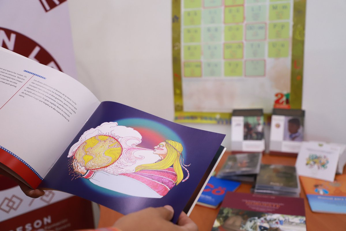 cresonsonora's tweet photo. 📖 #CRESONLee | Nuestras bibliotecas enriquecerán su acervo con donación del @INALIMEXICO 🤩

Recibimos libros, producciones audiovisuales y juegos didácticos en lenguas indígenas, mismos que se distribuirán entre las 16 Unidades Académicas. 🙌

📝 Nota: https://t.co/aL1IlbuDvo https://t.co/RBWYbrETvy
