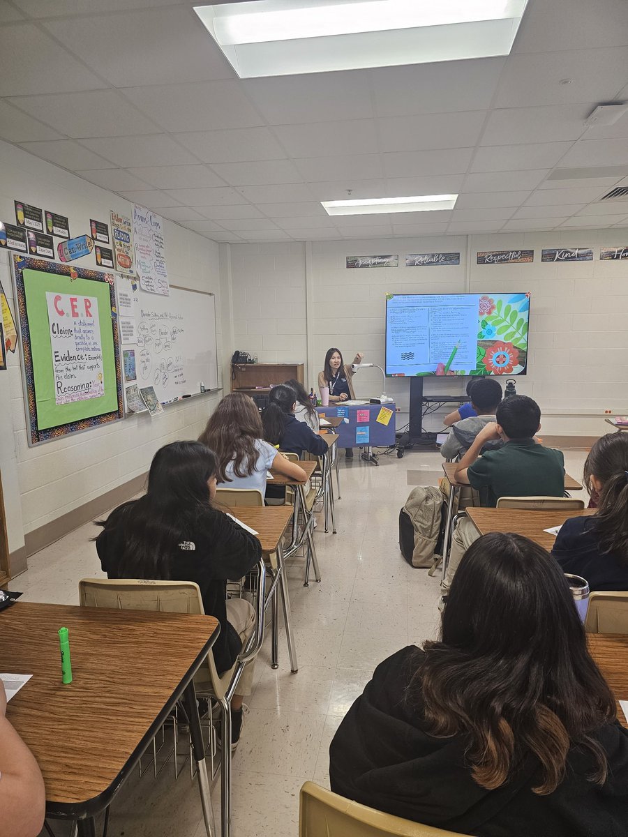TravisMSBobcats's tweet photo. It's only the 2nd week of school, and our 6th graders are already using CER ( Claim, Evidence, Reasoning). Go, Mrs. Brand! Way to begin or refresh the foundation to great RLA practices😊👏🏾👏🏾!
#heartwork#TMSBobcats #RLARocks #Bobcatsdoitbetter https://t.co/vqpfDAeCP8