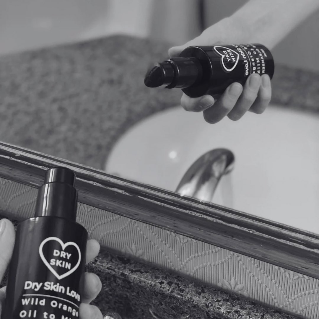 "This wild orange oil cleanser soothes my sensitive skin and exceeds my expectations! Each morning and evening I feel like I am getting a special treat. And I have to remind myself to add my moisturizer as my skin already feels soft and smooth."​​​​​​​​
​​​​​​​​
Katherine R