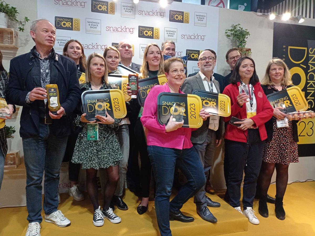 ellessontfood's tweet photo. #Flashback
🥨🥯🧁Un stand @sandwichshows les 12 &amp; 13 avril qui n’a pas désempli ! 
👏🏻 🏆👏🏻 Des #snackingdor remportés par 
🥇 Anne Vincent de @yumgofood 
🥇 Alexandra Dirand de @BallymaloeFood 
🥇 @HeleneSamuel de #Piq_et_Pig
#2esemestre2023 #ellessontfood https://t.co/PMHXRUJFd2