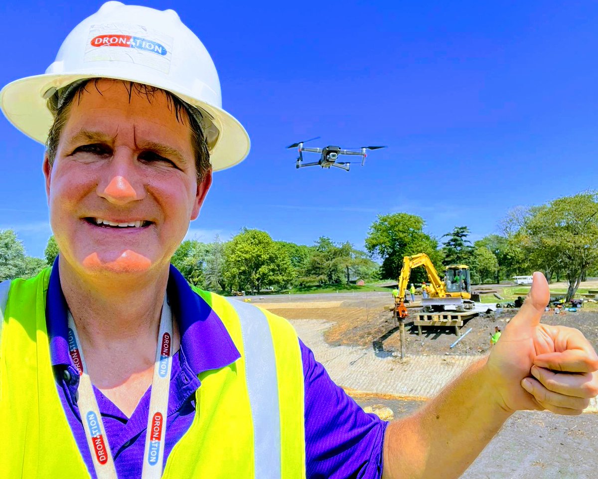 DroNationVideo's tweet image. It might be 97 degrees with a "real feel" of 110, but that doesn't stop the DroNation team! #drone #hot #video #dji #canon #stayhydrated💦 #golfcourses #shootingvideo #chicago #chicagophotographer #chicagoland #hotweather☀️ #sunny #sweaty #sweatyselfie #sweat #97degrees