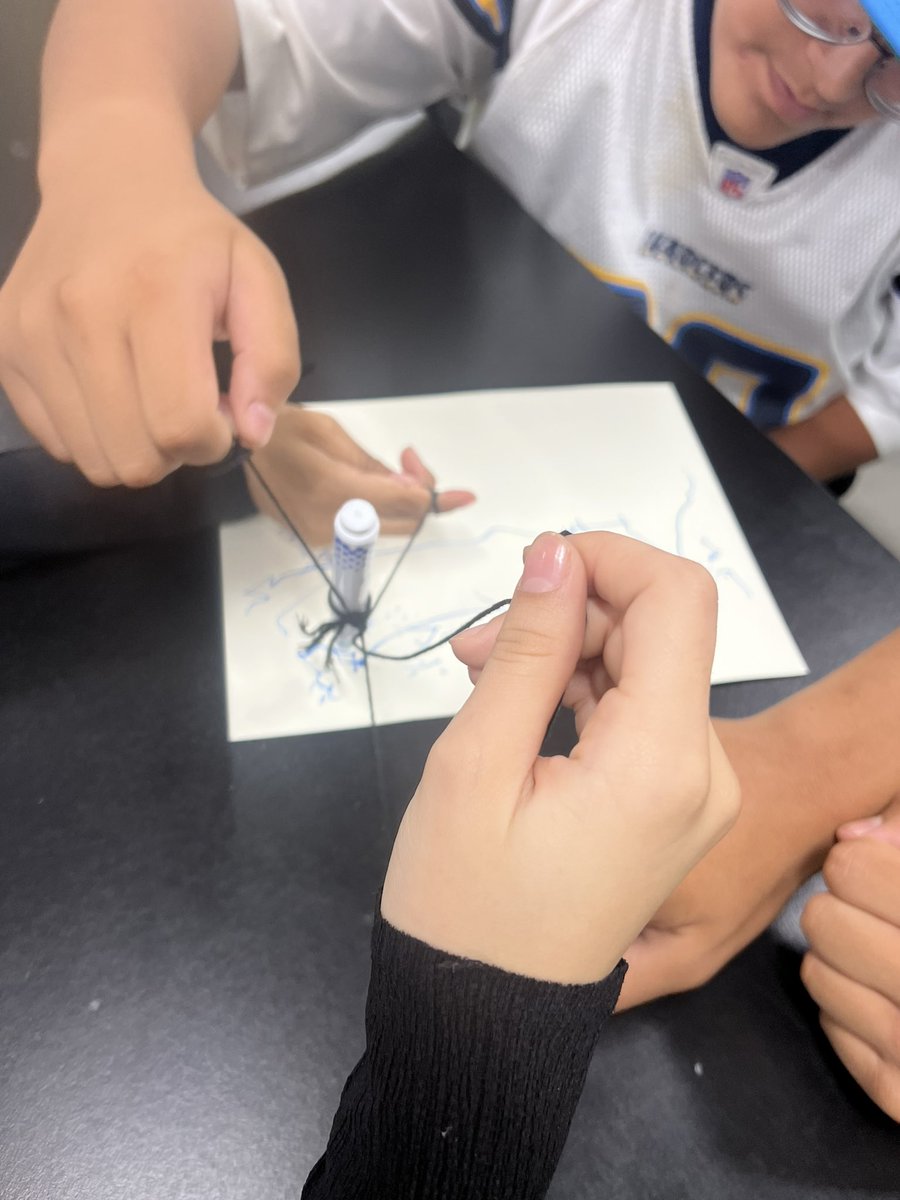 vb_jordan's tweet photo. Reasons to love 8th grade No. 8,232,023 - team challenges part 1 
Writing with a marker and string
#workingtogether #collaboration https://t.co/L5VtPFZBTj