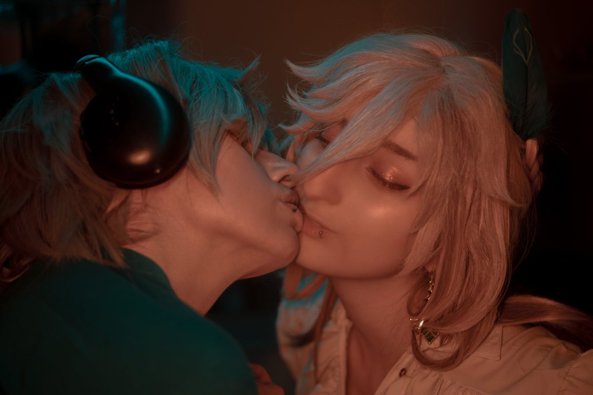 zenkuro_'s tweet photo. New kavetham shooting 🫡
Here's two shots
#Haikaveh 🏛️🌱 #Kavetham 🌱🏛️  🌱🪶  🪶🌱 🎧🪶 🪶🎧  #海维 #知妙 #GenshinImpact #Cosplay https://t.co/tO9FrPANbW