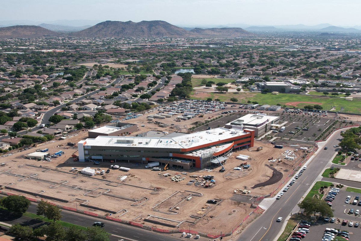 KitchellCos's tweet photo. It's a beautiful day as construction hums along at @PhxChildrens Arrowhead Campus. #kitchellprogress #pediatric #healthcare #construction
@HKSArchitects https://t.co/EkFHwEBvXG
