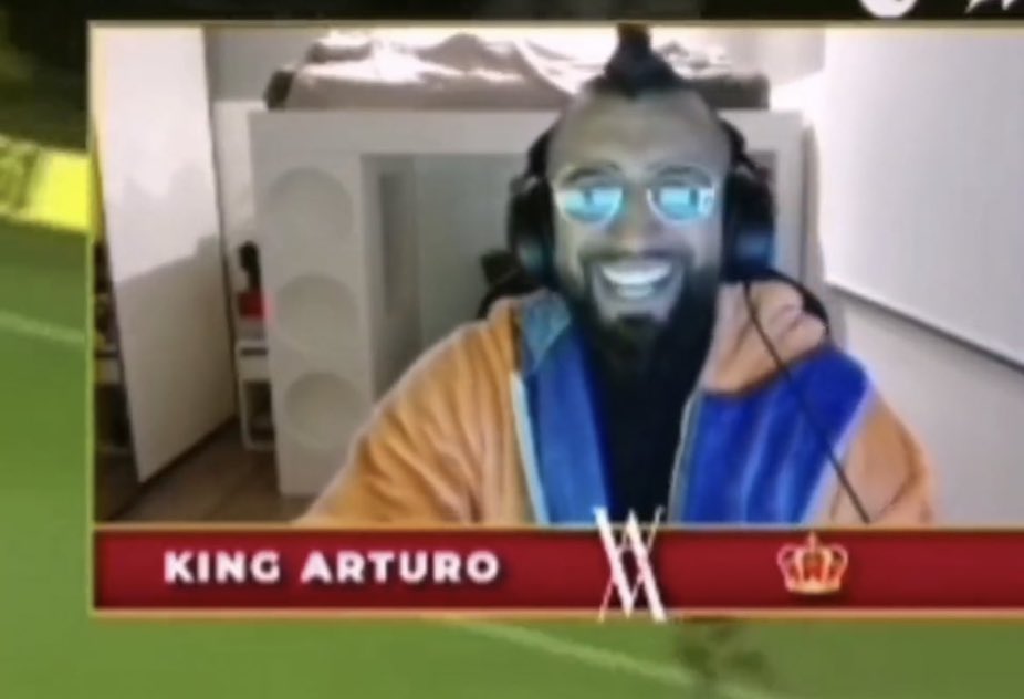 was für ein ekliger mensch muss man sein um soetwas zu sagen?

“It was my first goal in Europe with Leverkusen, hey that keeper got so much into depression that it ended up killing himself” - laughs 

Arturo Vidal 🇨🇱 als er über sein erstes tor in der bundesliga gefragt wurde,