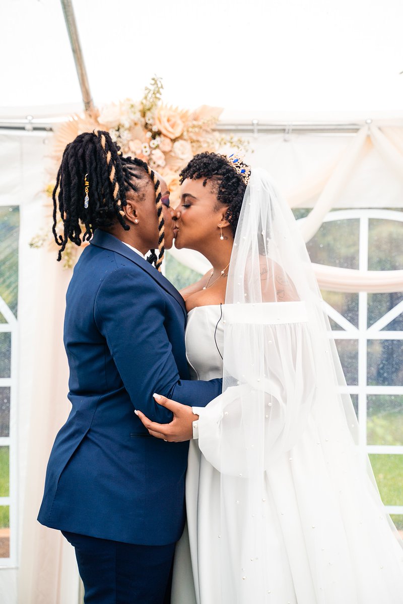 ASWeddings's tweet photo. This moment is suspended in time with endless possibilities stretching out beyond it. It's why we do what we do. Kathryn Hanes conducted this ceremony for Avery &amp; Mary at Vivian Villa. "Kathryn, we can not thank you enough for your service and love." Photo by Amr Jay Photography. https://t.co/8hvEa9bPUT