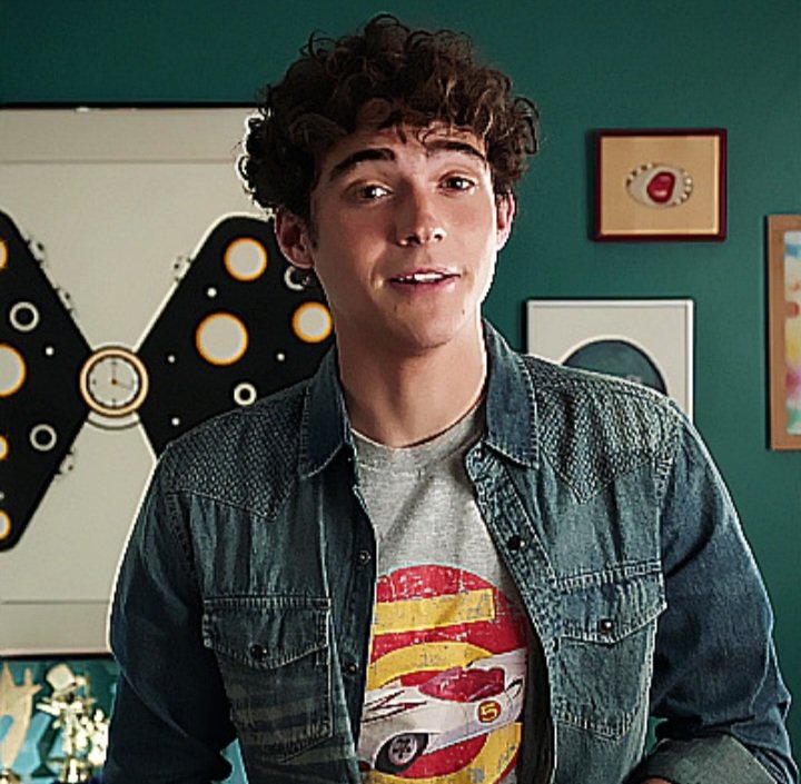 ⠀⠀⠀⠀

          ✶  𝙷𝙰𝚅𝙴  𝚈𝙾𝚄  𝚂𝙴𝙴𝙽
               𝚃𝙷𝙸𝚂  𝙿𝙴𝚁𝚂𝙾𝙽 ?   .ᐟ

       i. oc  ii.  edad sugerida  18-20.  
       iii.  nombre a elegir.  trama :
      enemies to lovers.  info en dm.
         𝗳𝗰   :   joshua basstt.

⠀⠀⠀