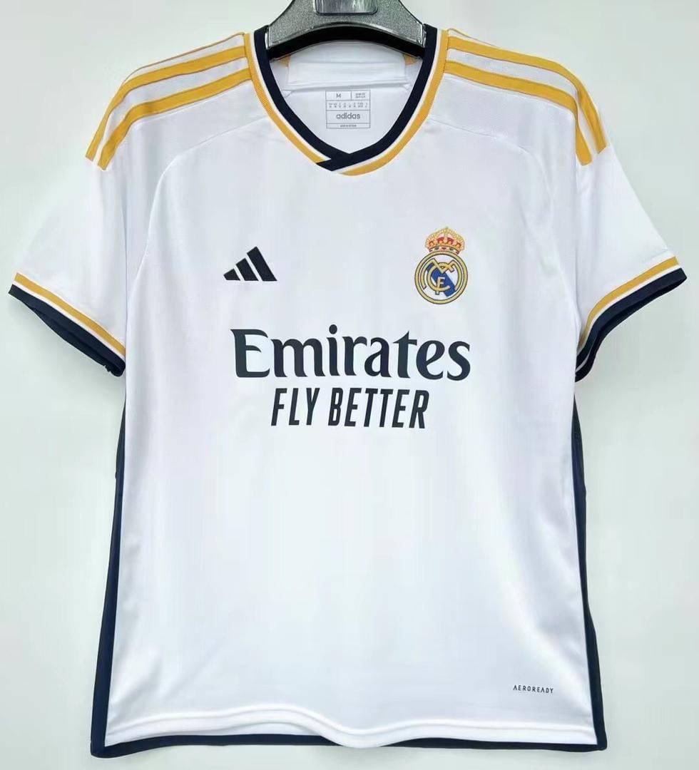 Oneh_L_Better's tweet photo. Hey bo my love 
2023/24 Football Jerseys T-shirts on special 
available by order 

P350 Plain 
P400Customized 

App/call 75789966

Pay a P200 deposit when you order and the rest when you collect . Please re tweet my customers may be on your timeline🙏🙏 https://t.co/nYxtV345e2