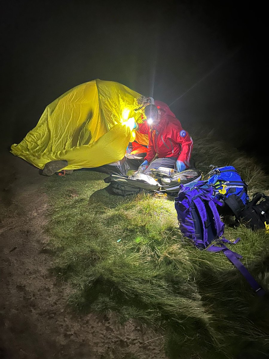 A busy 24-hours for the team with 3 call-outs. Call out 73 22 Aug Edale area. At midnight, we responded to a request from @DerbysPolice re a stranded camper. The family had alerted us to his distress due to a medical episode, With limited information, our team searched… 1/5