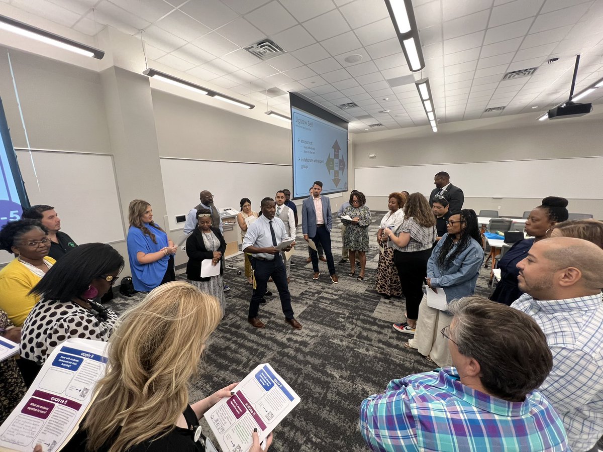 DrCharlieGarcia's tweet photo. We ❤️ to see it!

The Division of Learning &amp; Leading continues to live our MO of Hope, Joy, &amp; Urgency! 

In servitude to our schools &amp; people, we continue to Learn &amp; Lead!    

Every, single day in #OneFortWorth ! https://t.co/TMvvok4cMi