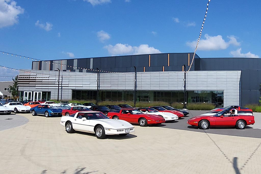 [PICS] Celebrate 70 Years of Corvettes with the 70th Anniversary Display at the Woodward Dream Show corvetteblogger.com/2023/08/23/pic… #Corvette @M1Concourse #woodwarddreamshow