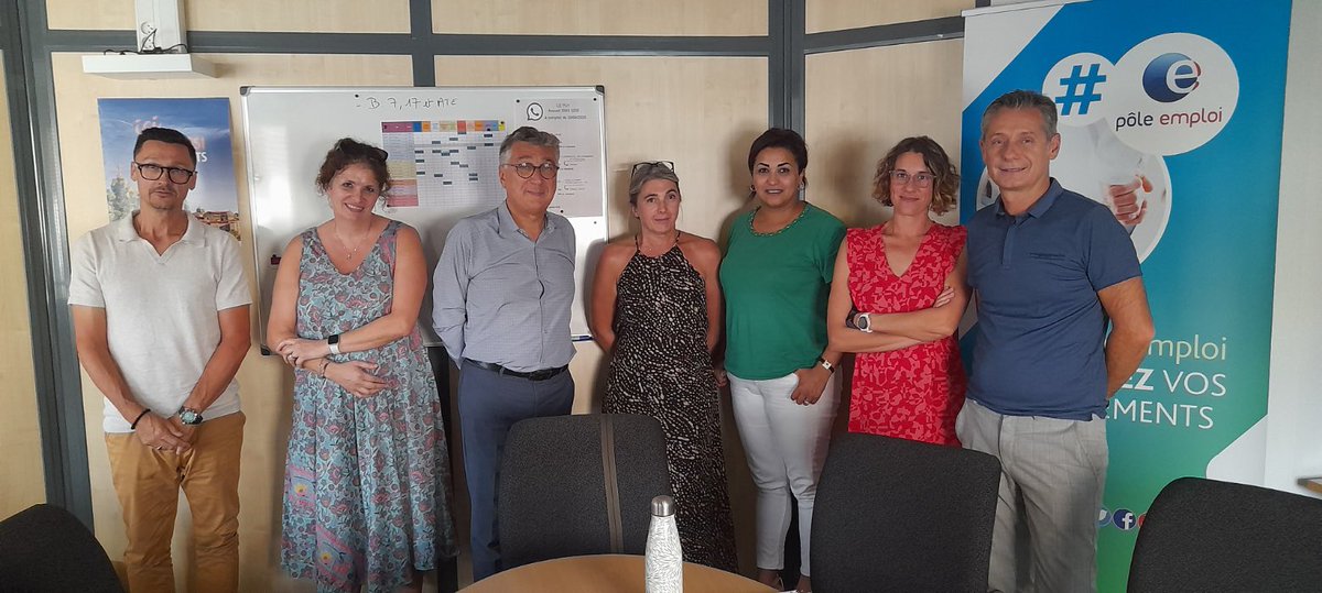 Visite ce jour à l’agence @poleemploi_ara du Puy en Velay. Rencontre avec les équipes et les managers ! Un grand merci pour l’accueil, pour les échanges. Point sur les actions pour les jeunes, sur le lieu d’accueil des demandeurs d’emploi reconnus handicapés avec <a href="/CAPEMPLOI43/">CAP EMPLOI 43</a>…