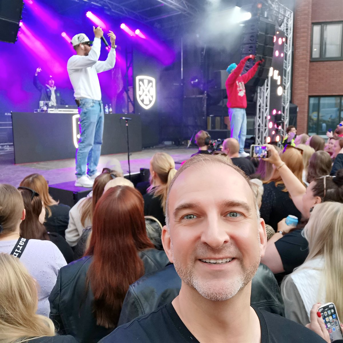 holmberg_j's tweet photo. The SHIFT Business Festival + JVG concert = Double the excitement. I got what I was looking for and much more! 🤩
Thank you for the invitation #SHIFTfi, #TurkuAMK, and #JokiTurku. Tonight was a night to remember!
#SHIFT2023 #business #festival #consert #JVG #man #janholmberg https://t.co/y7TNiNKadq