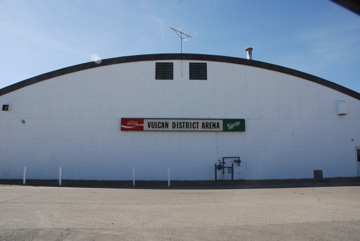 Vulcan_Advocate's tweet photo. Town of Vulcan moving ahead with dressing room expansion project:
https://t.co/Td2Jgy85pN https://t.co/ws2yEDhVVe