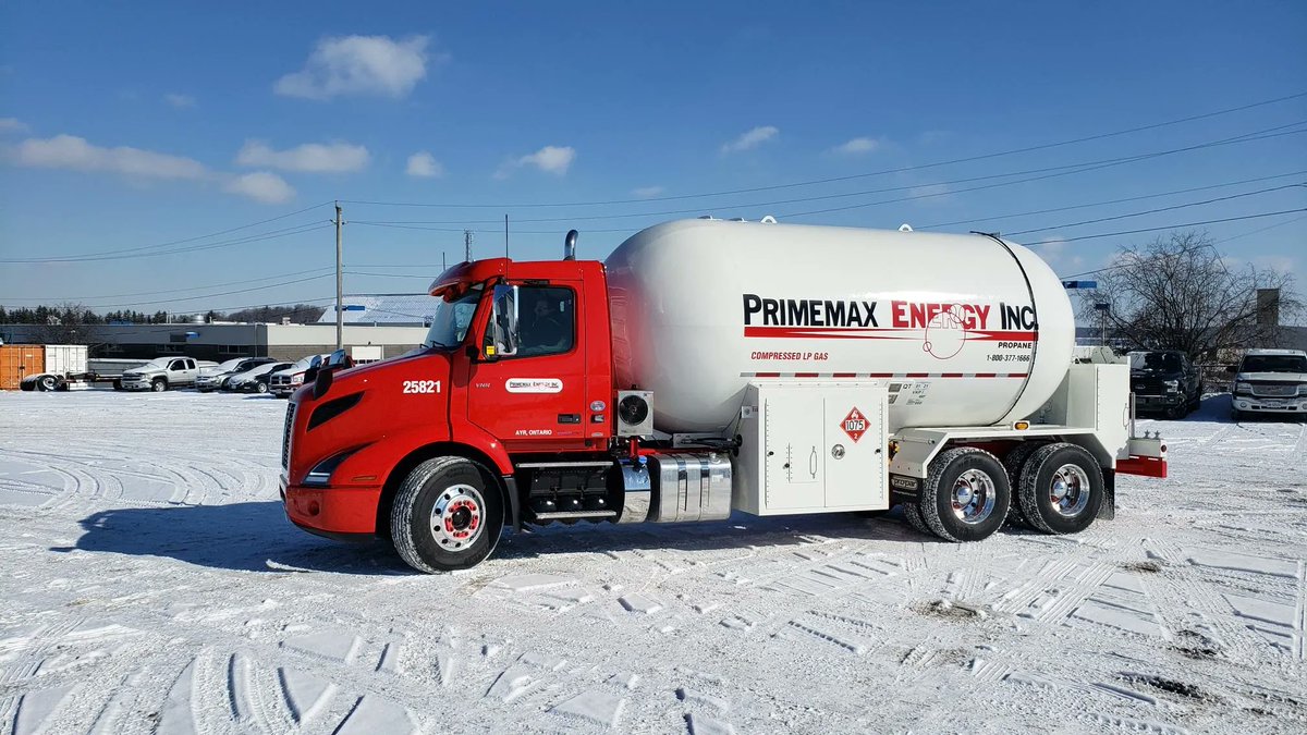 PrimemaxEnergy's tweet photo. Is it strange that we kind of miss the snow? ❄️ #propane #snow #propaneseason #homeheating #residentialpropane #missthesnow #winter #primemax #ayr #ayrontario #kwawesome https://t.co/sl0NopMSRd